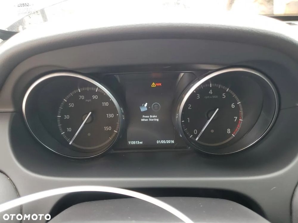 Land Rover Discovery Sport 2.0 Si4 HSE Luxury - 28