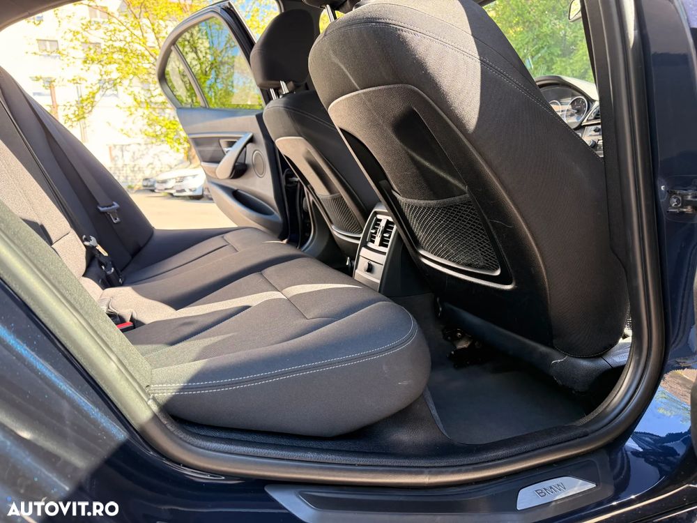 BMW Seria 3 320d DPF Aut. - 31