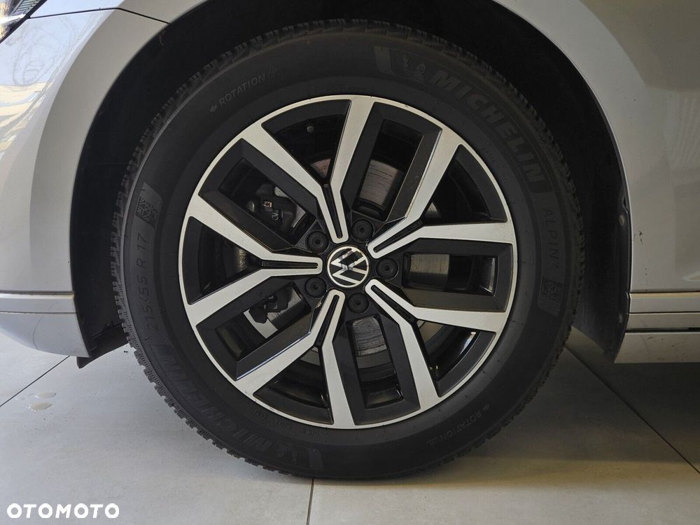 Volkswagen Passat - 27