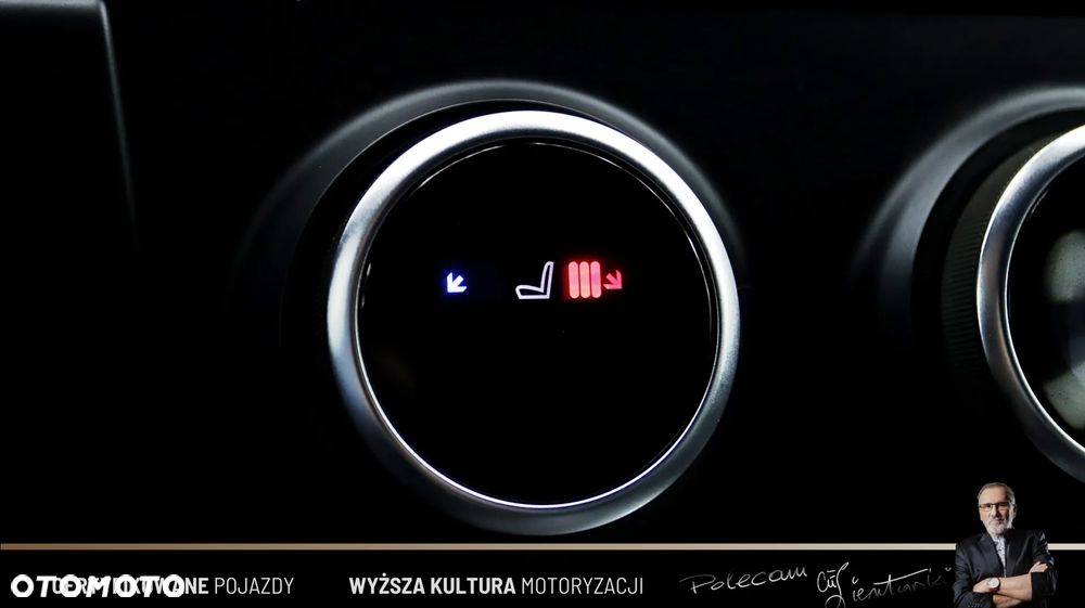 Jaguar E-Pace 2.0 i4P AWD R-Dynamic S - 22