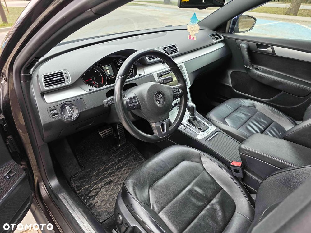 Volkswagen Passat Alltrack 2.0 TDI 4Motion DSG BlueMotion Tec - 12