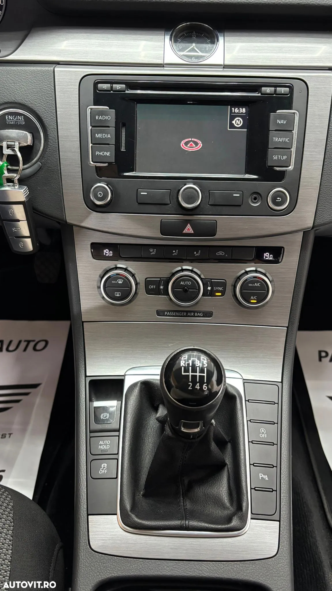 Volkswagen Passat Variant 1.6 TDI BlueMotion Technology Comfortline - 19
