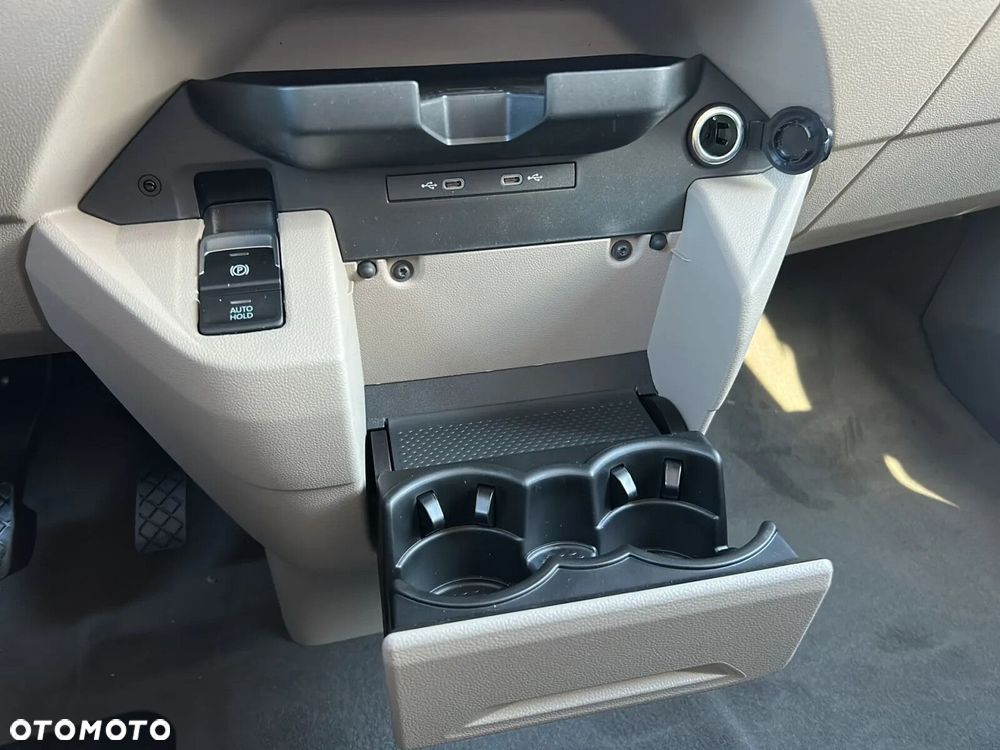 Volkswagen California - 34