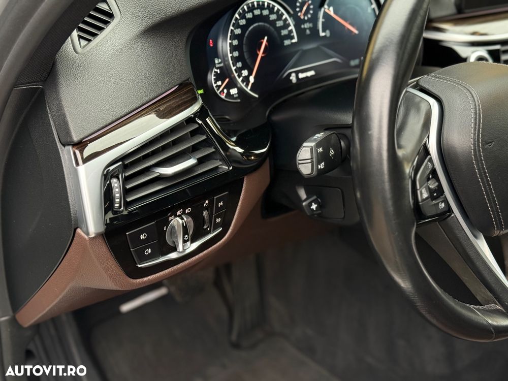 BMW Seria 5 520d Aut. Sport Line - 18