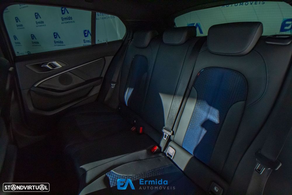 BMW 116 d Pack Desportivo M - 22