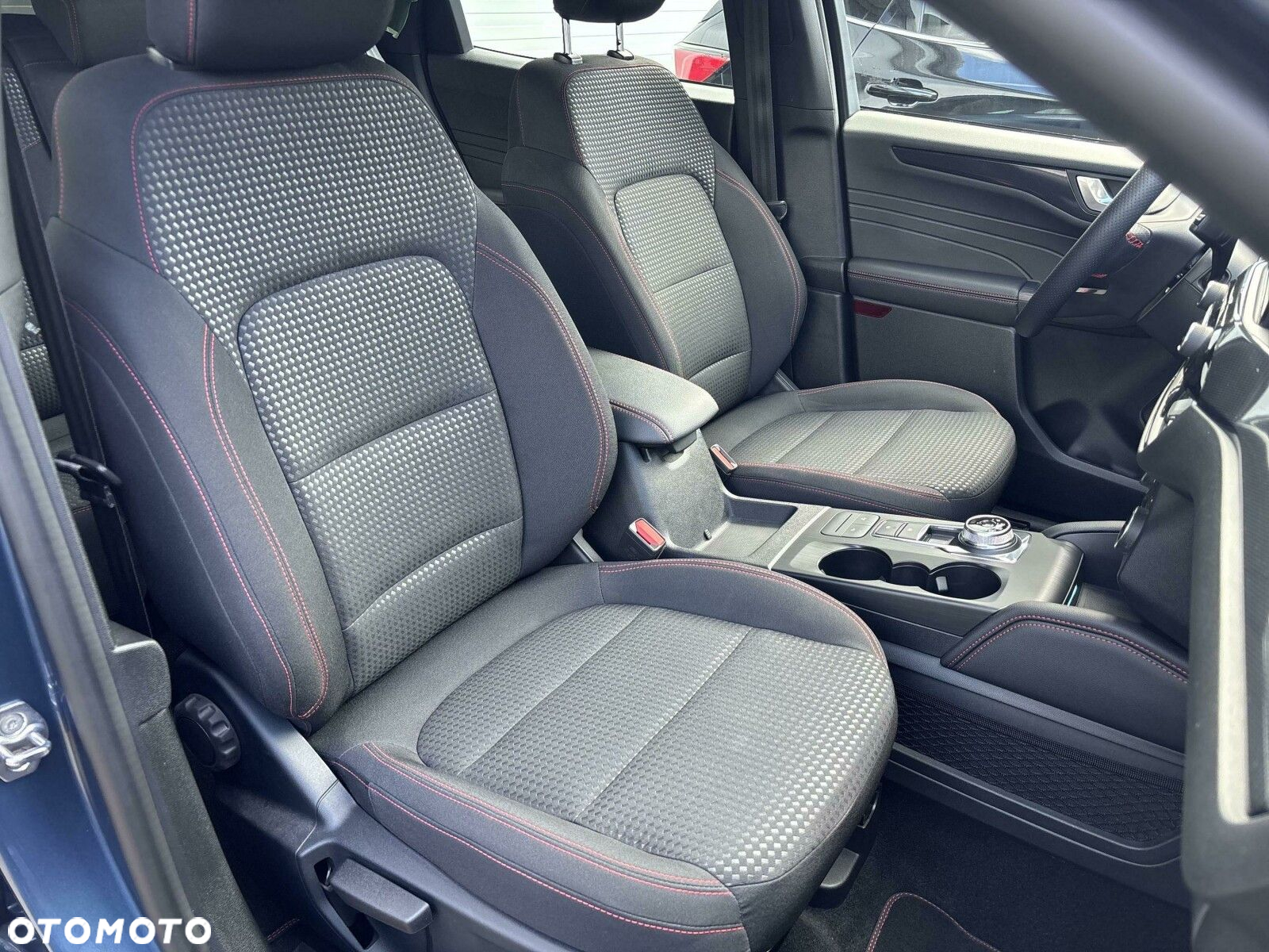 Ford Kuga - 24