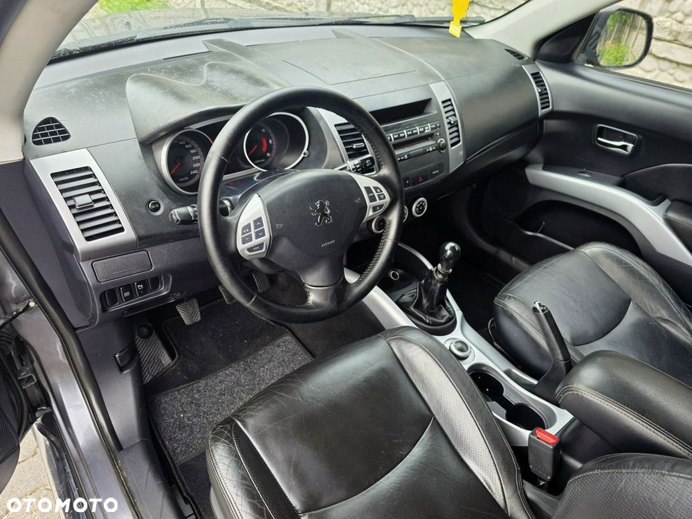 Peugeot 4007 HDI FAP 7-Sitzer Platinum - 12