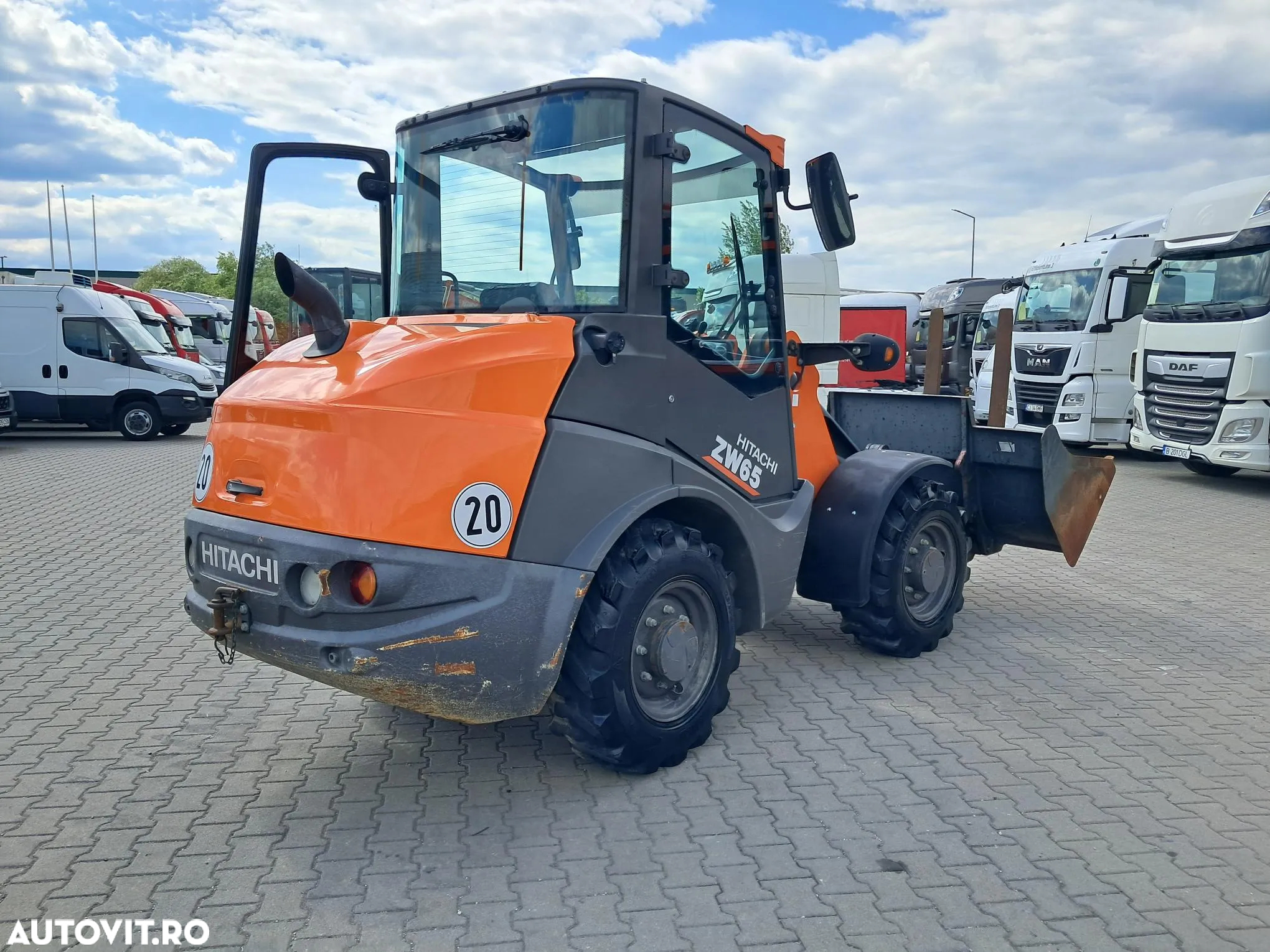 Hitachi ZW65-6 CUPA SI FURCA - 3