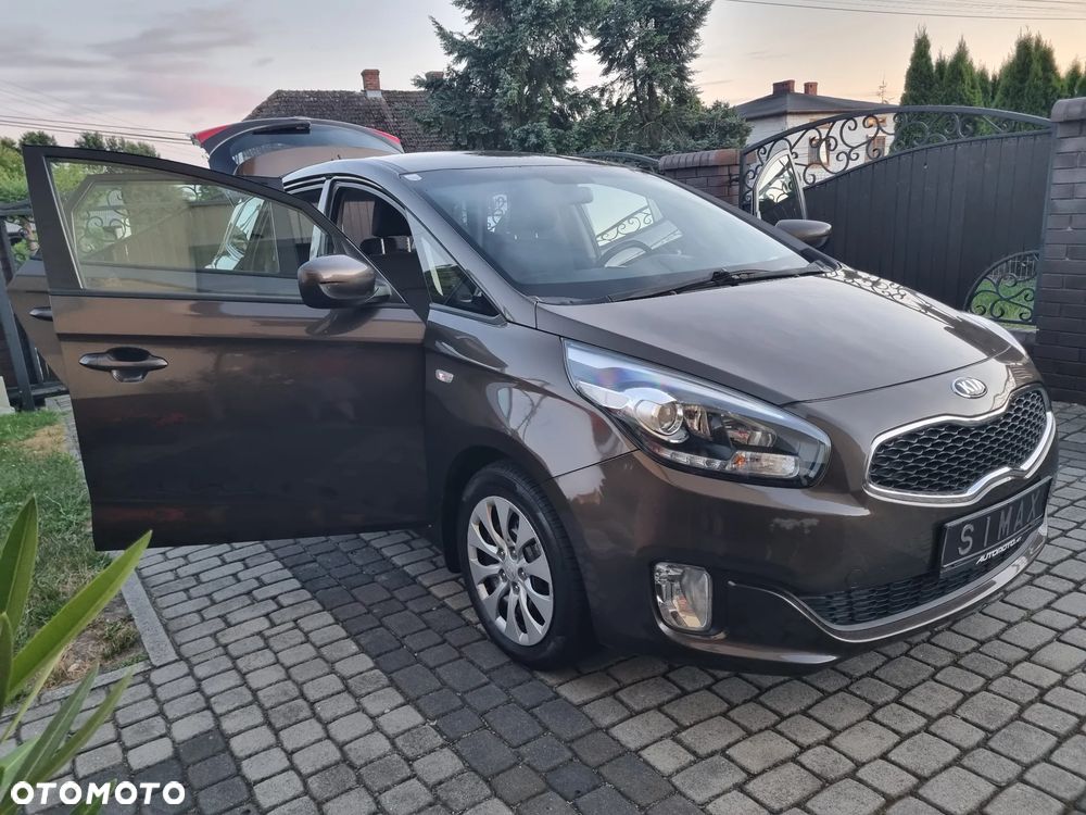 Kia Carens 1.7 CRDi 115 Fifa World Cup Edition - 36