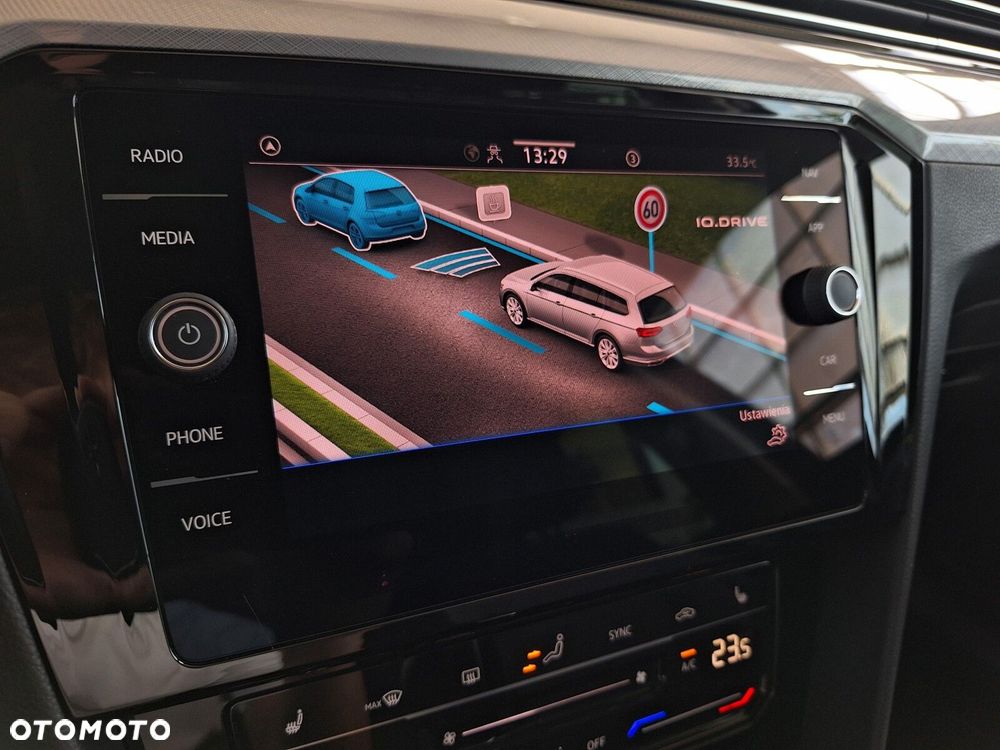 Volkswagen Passat Variant 2.0 TDI EVO Business DSG - 28