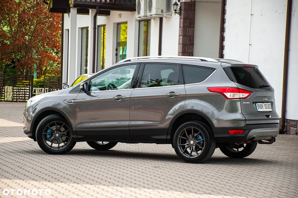 Ford Kuga 2.0 TDCi 2x4 Titanium - 14