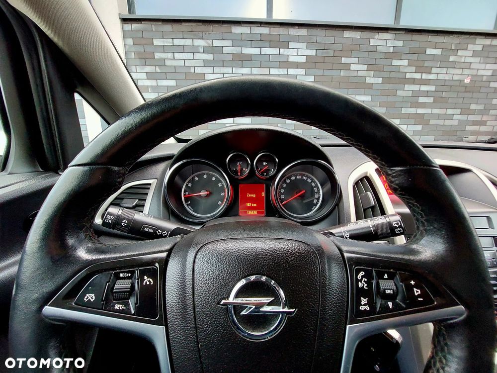 Opel Astra 1.4 T Cosmo - 10