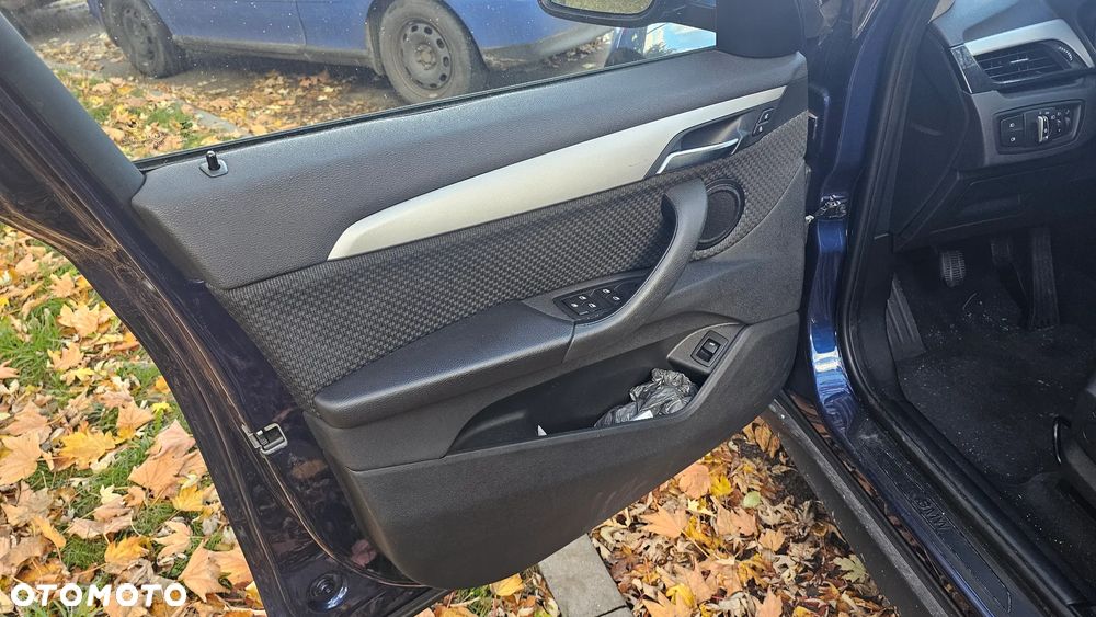 BMW X1 sDrive18d Sport Line - 24