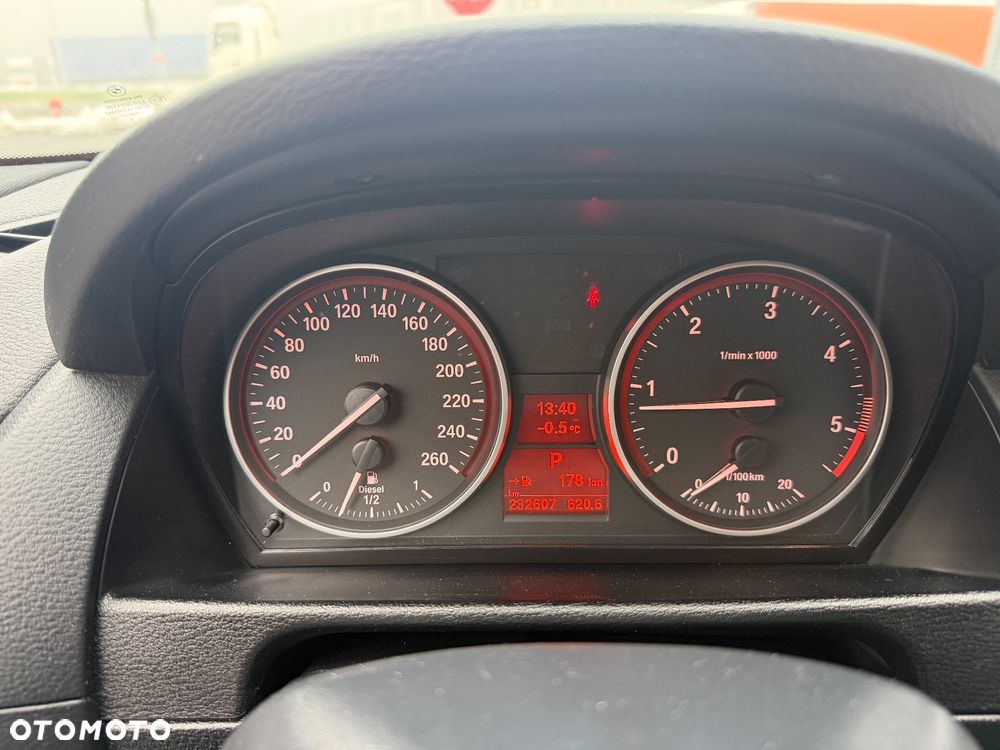 BMW X1 xDrive20d xLine - 9