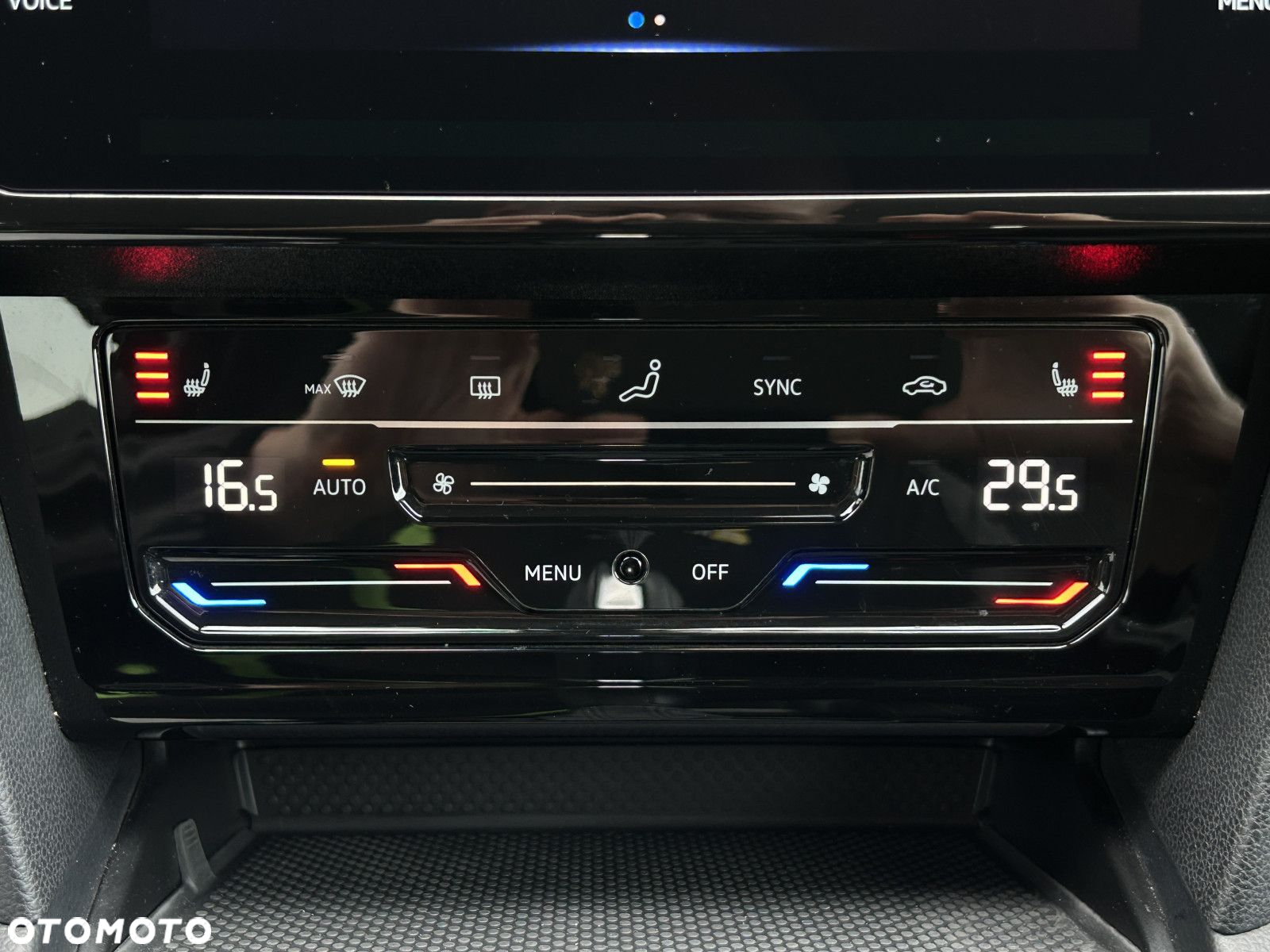 Volkswagen Passat 1.5 TSI EVO Elegance DSG - 26