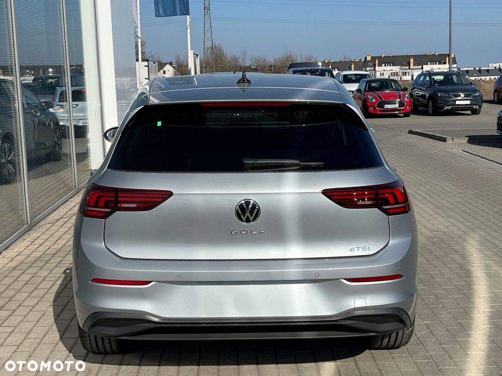 Volkswagen Golf - 4