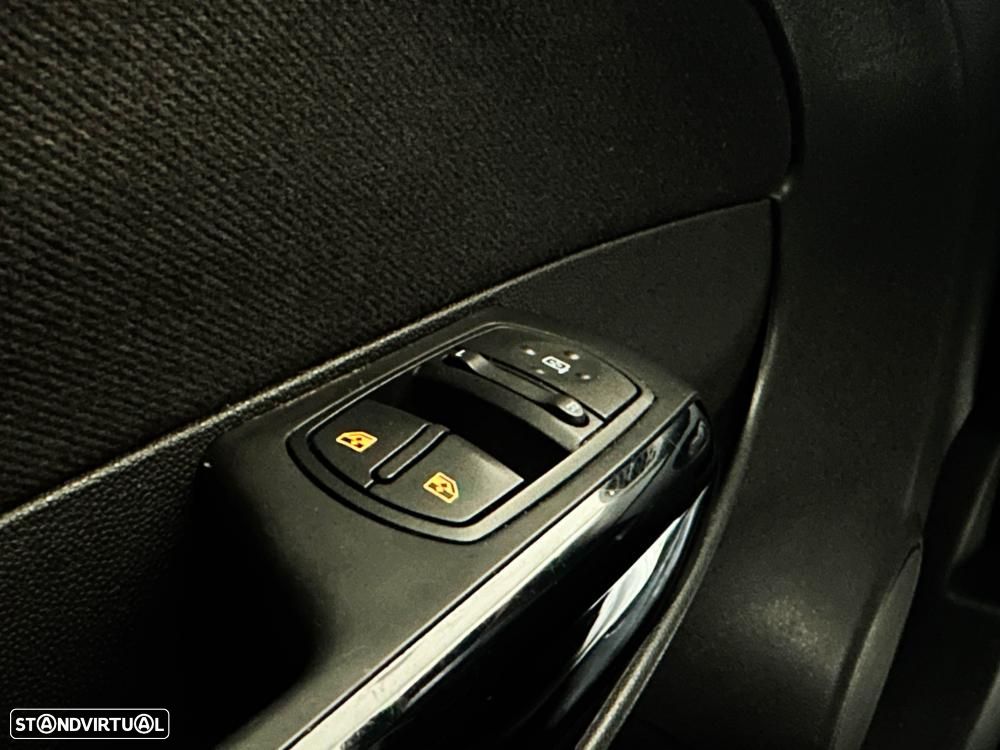 Opel Corsa Van 1.3CDTi 75cv - 26