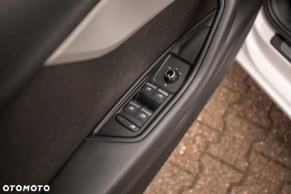 Audi A4 Avant 35 TDI S tronic - 25