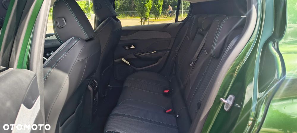 Peugeot 308 PureTech 130 EAT8 Allure - 21