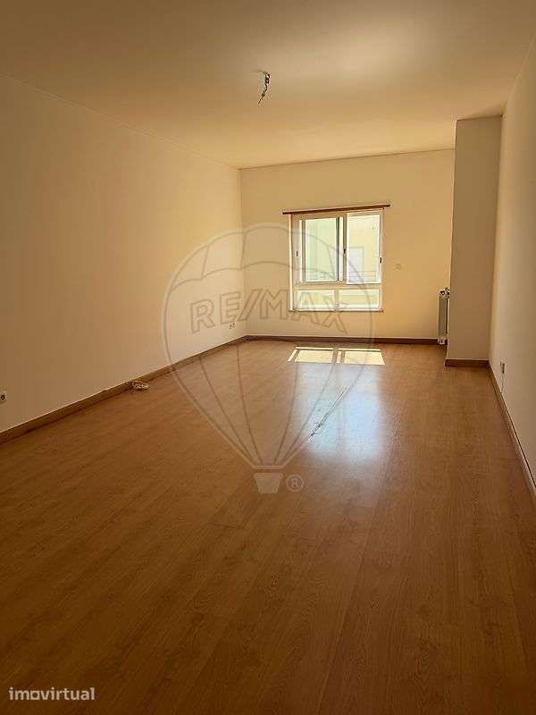 Apartamento T1 para arrendamento - Grande imagem: 2/19