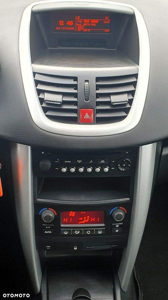 Peugeot 207 - 11