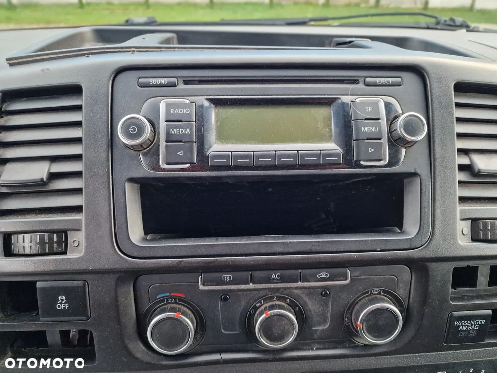 Volkswagen T5 LIFT - 19