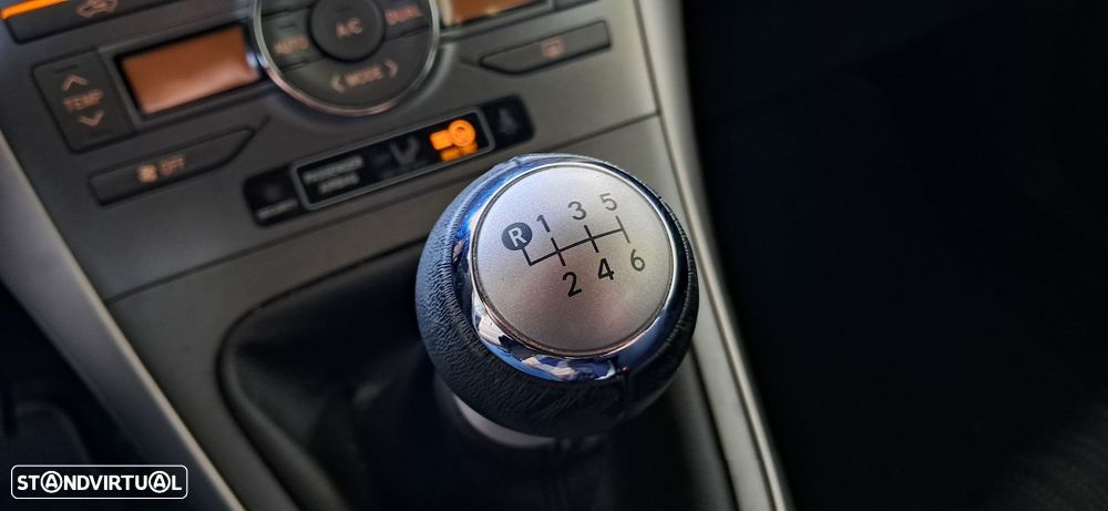 Toyota Auris 1.33 VVT-i - 8