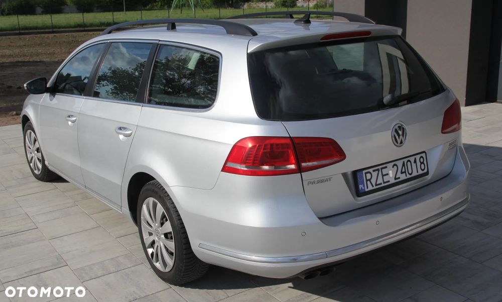 Volkswagen Passat 2.0 TDI Comfortline - 4