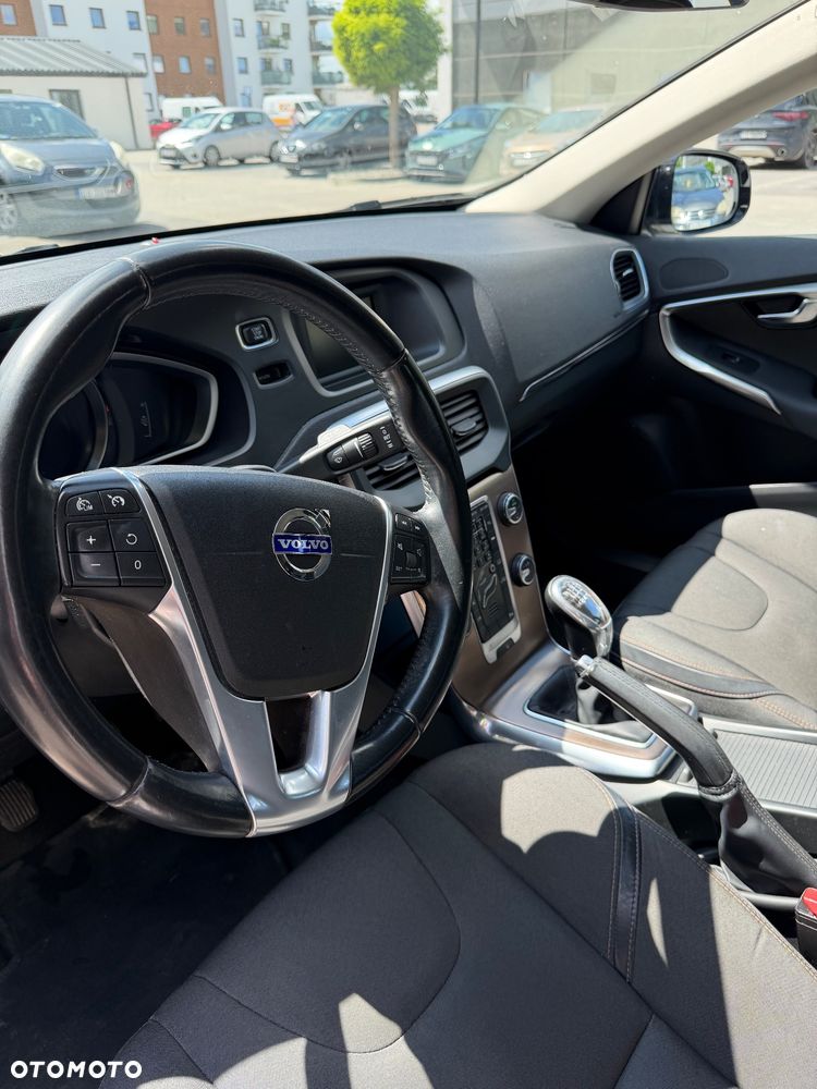 Volvo V40 Cross Country D2 Momentum - 12