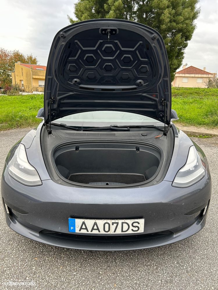 Tesla Model 3 - 6