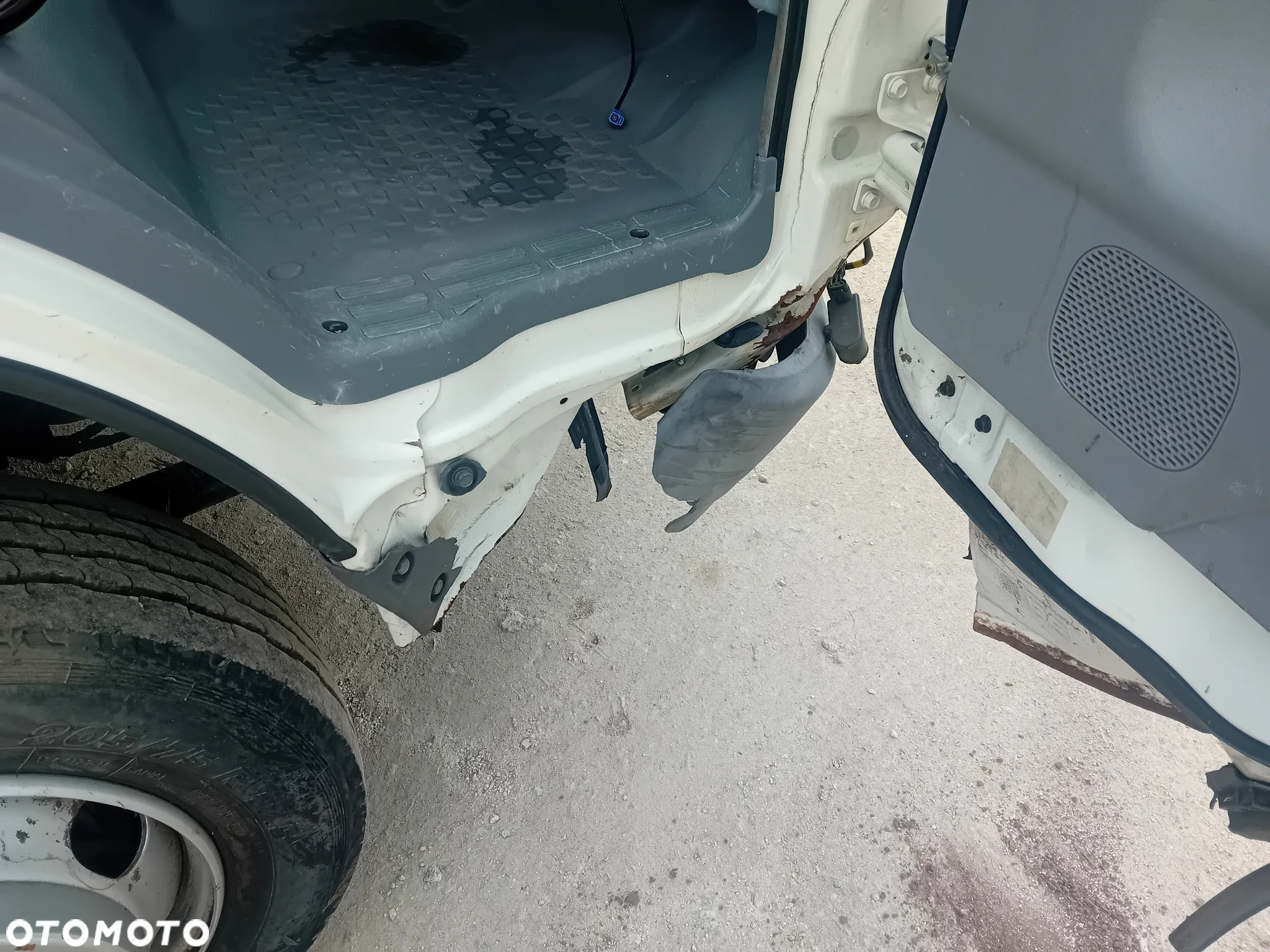 Mitsubishi Canter - 5
