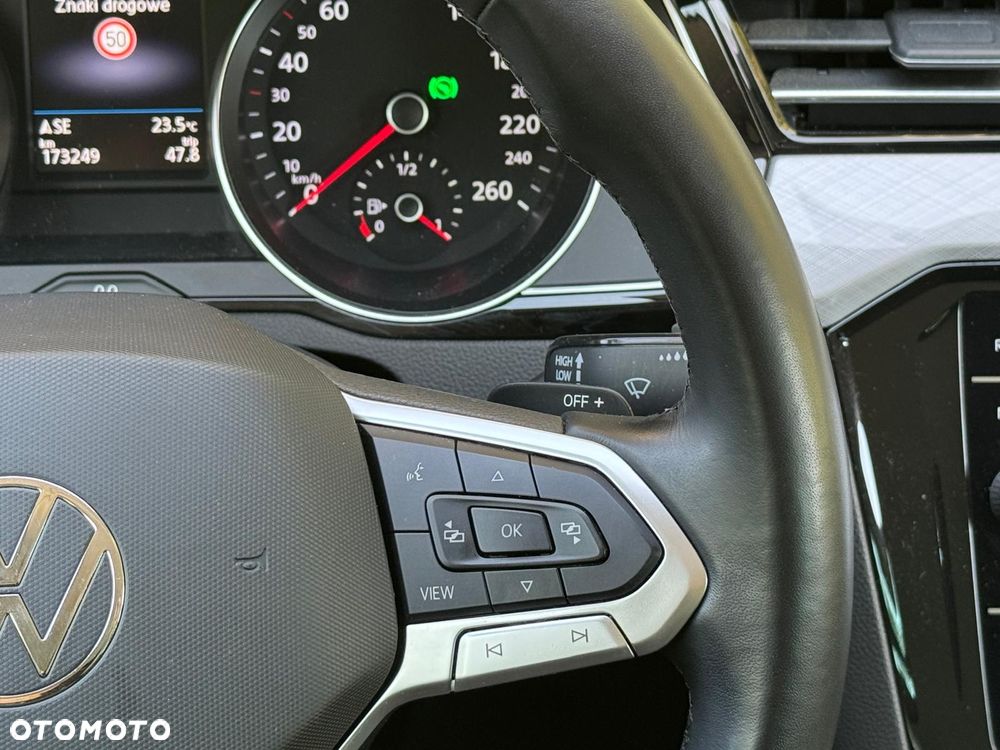Volkswagen Passat 2.0 TDI SCR Style DSG - 23