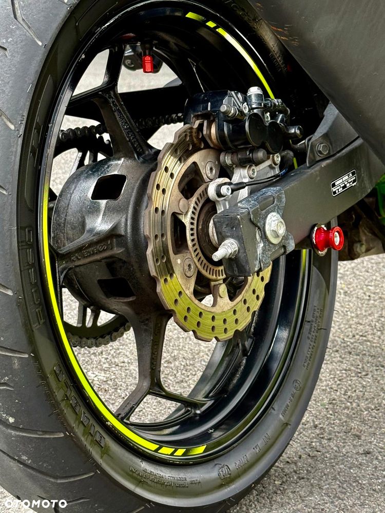 Kawasaki Ninja - 16