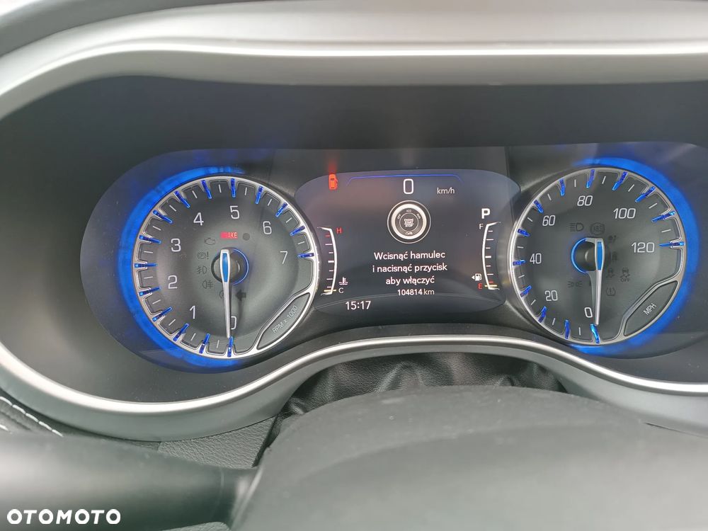 Chrysler Pacifica - 11