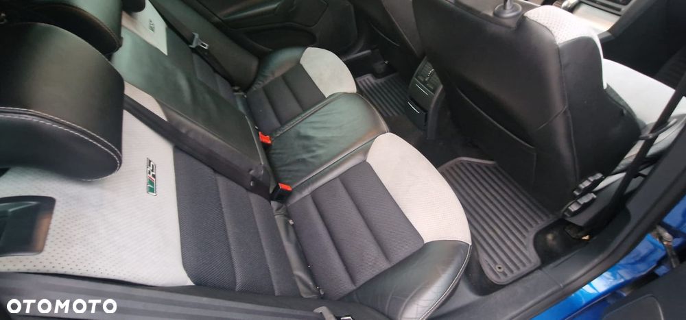 Skoda Octavia 2.0 TSI RS - 9