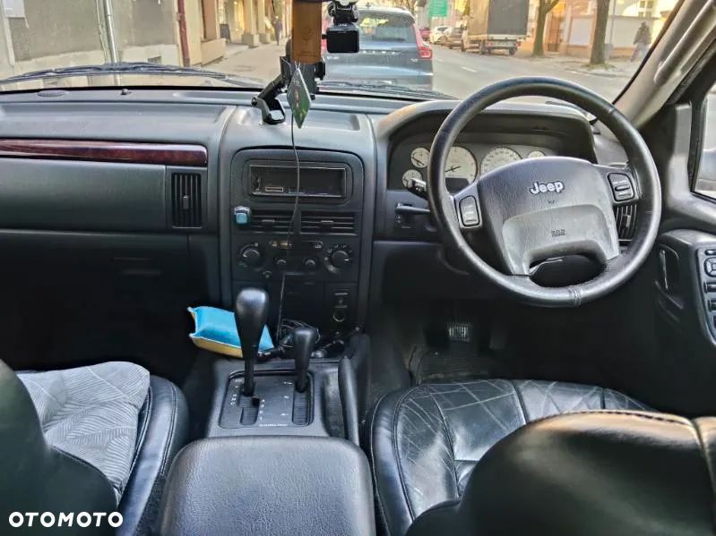 Jeep Grand Cherokee - 2