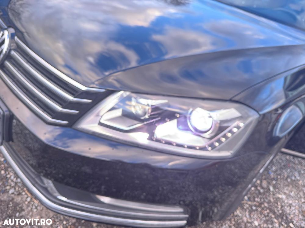 Volkswagen Passat Variant 2.0 Blue TDI DSG SCR Comfortline - 16