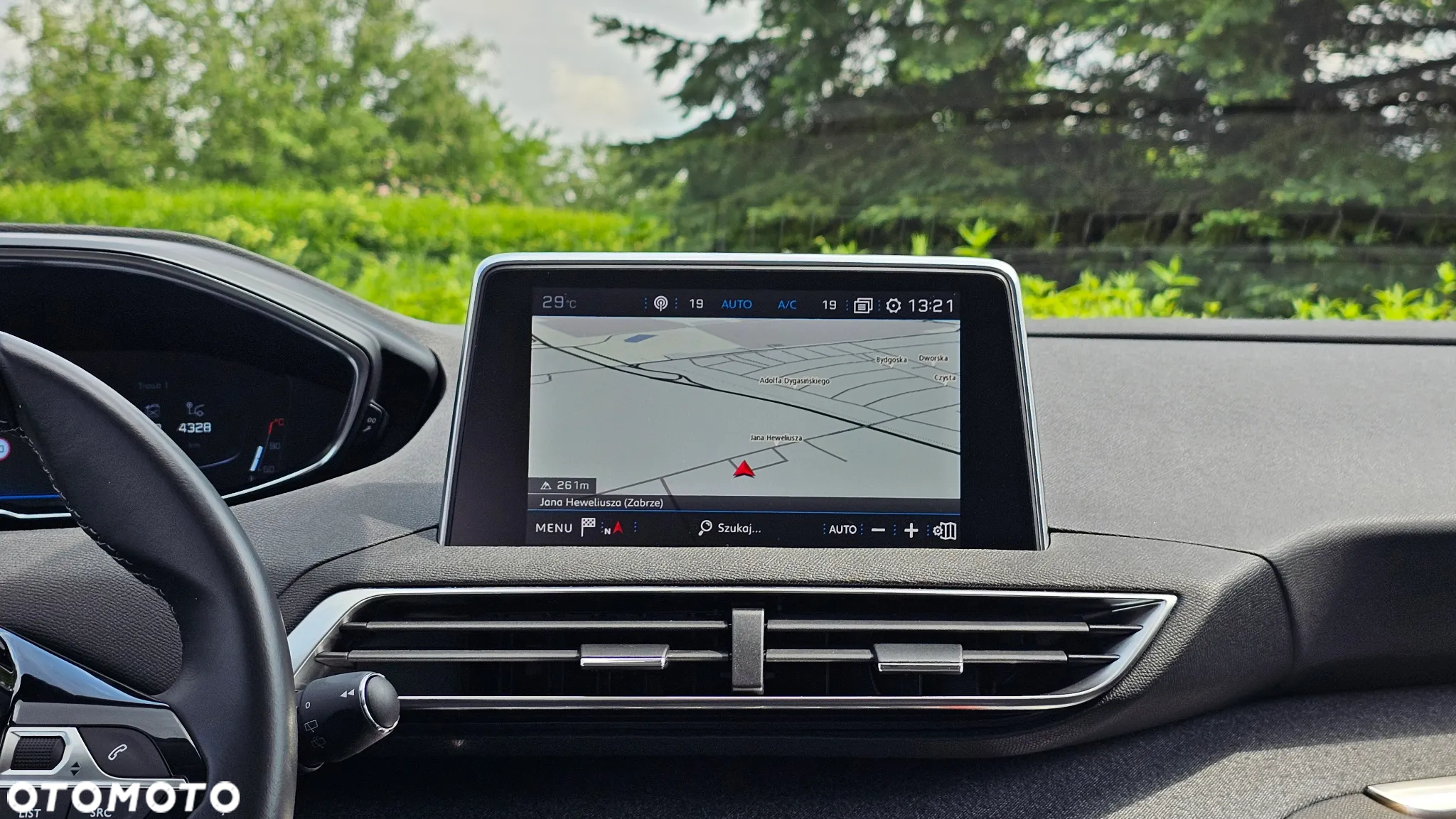 Peugeot 3008 1.2 PureTech Allure S&S - 23