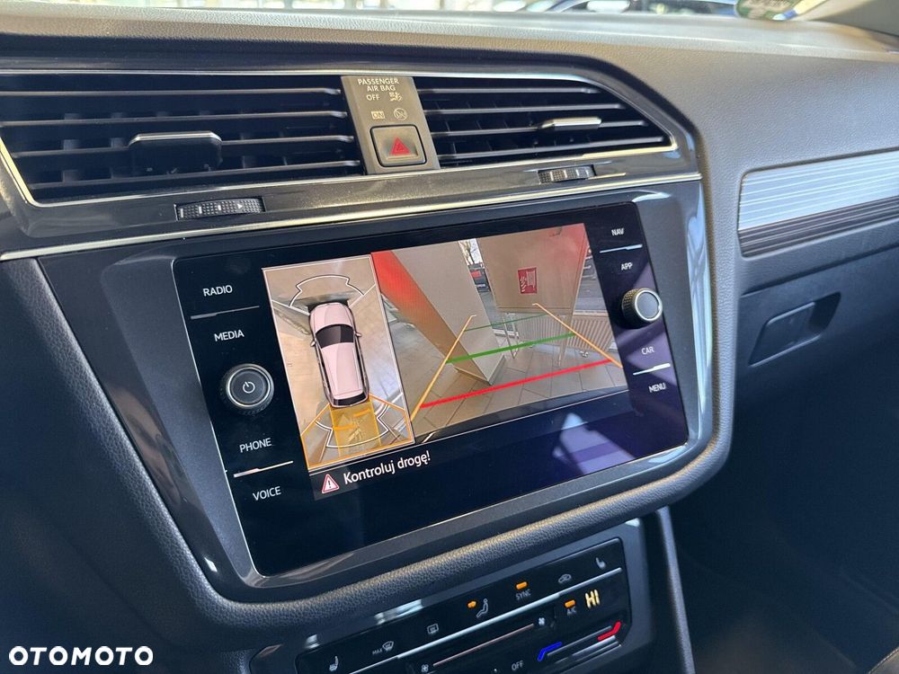 Volkswagen Tiguan Allspace 2.0 TSI 4Mot Elegance DSG - 22