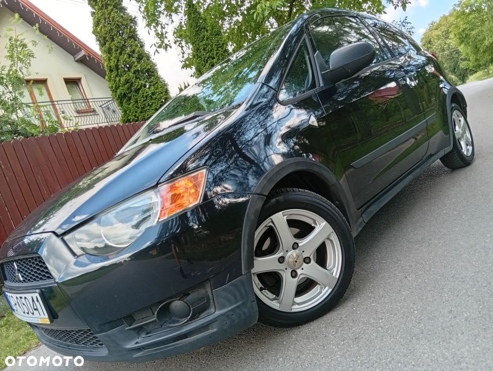 Mitsubishi Colt - 4