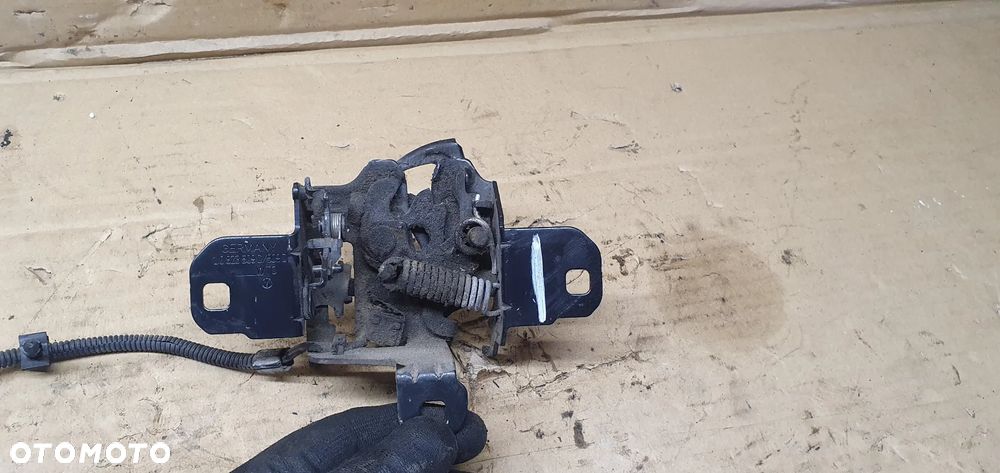 Zamek rygiel maski przód VW Golf IV 1J0823509C 1J0823509D - 4