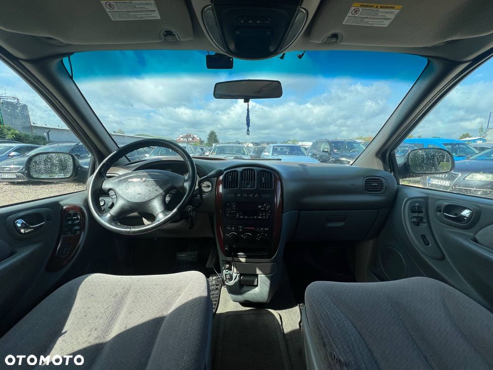 Chrysler Grand Voyager - 8