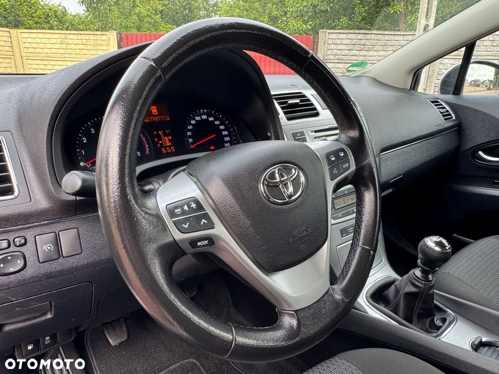 Toyota Avensis Touring Sports 1.8 Business Edition - 28