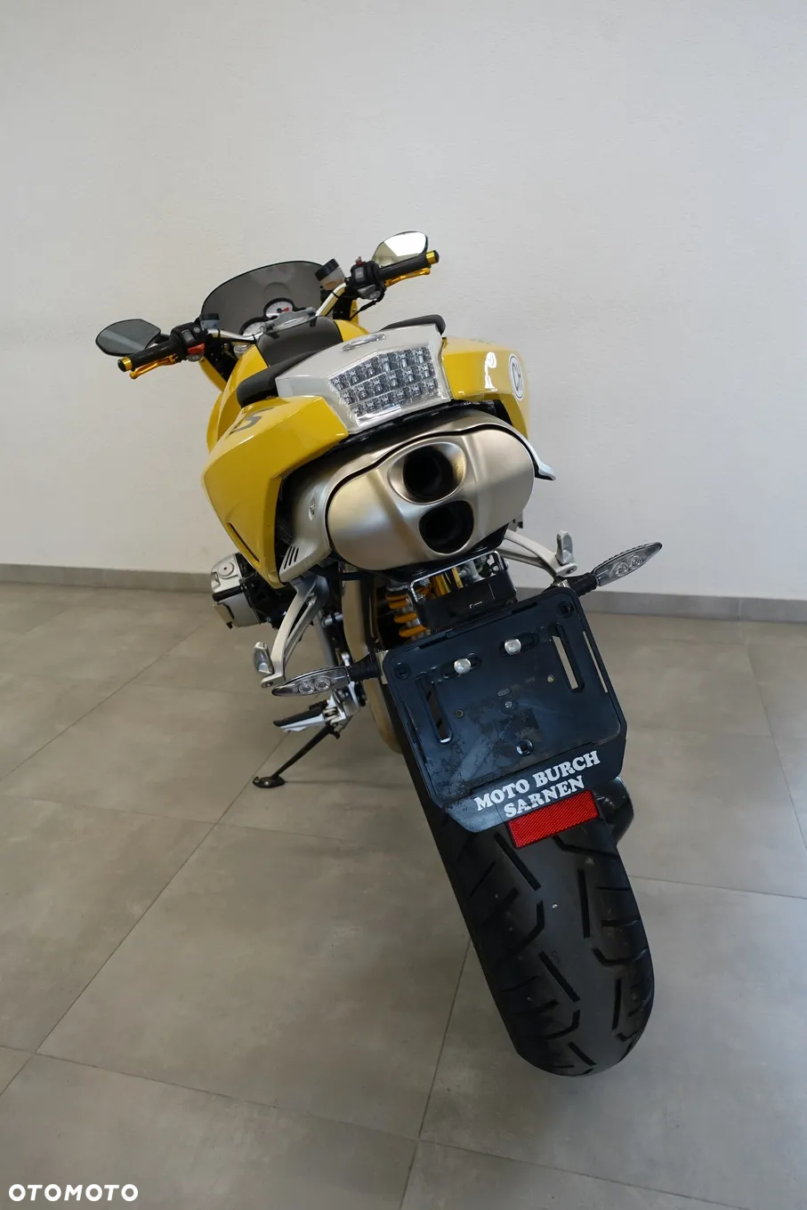 BMW S - 11
