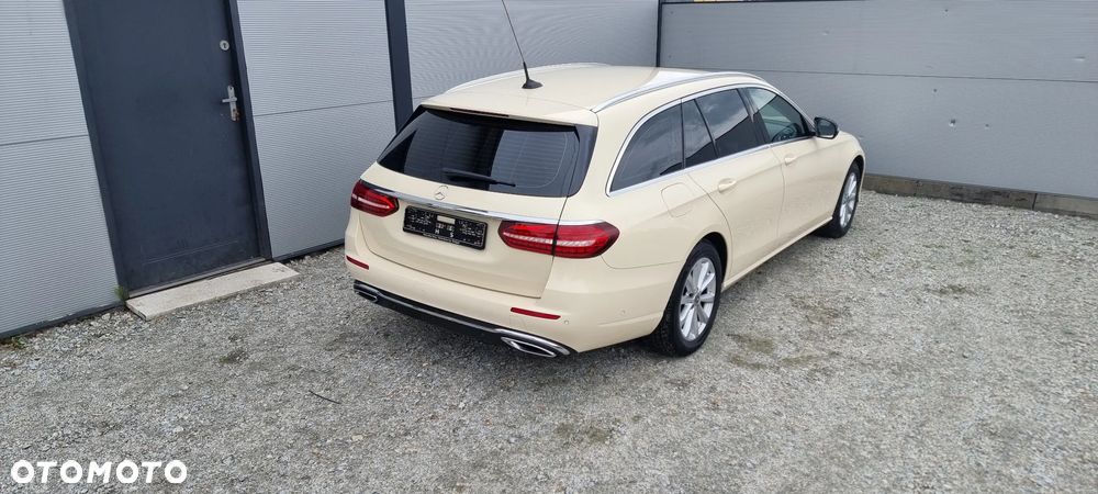 Mercedes-Benz Klasa E 200 d Exclusive - 4