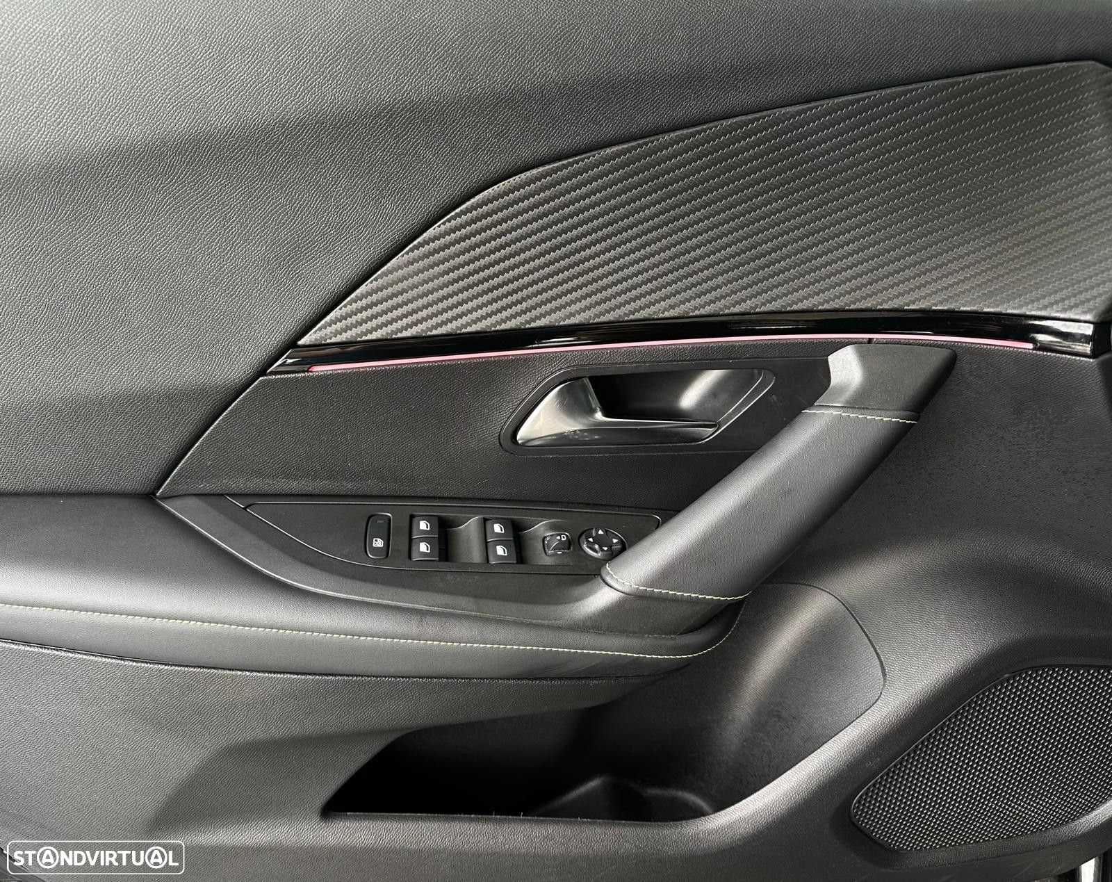 Peugeot e-2008 50 kWh GT - 9