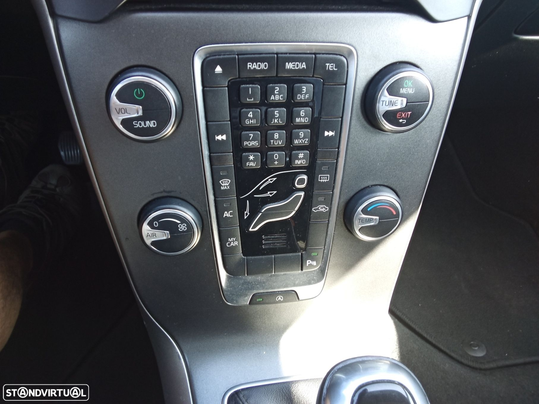 Volvo V40 2.0 D2 Momentum - 16