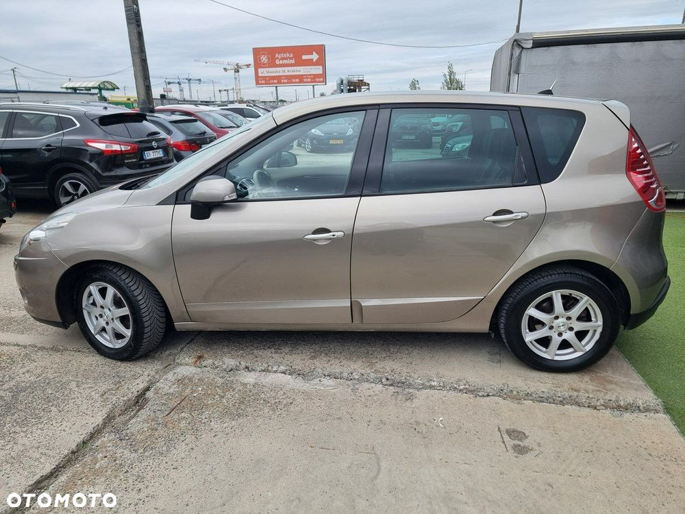 Renault Scenic 2.0 16V Privilege X-Tronic CVT - 8