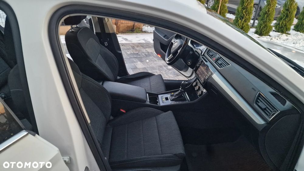 Skoda Superb 2.0 TDI Ambition DSG - 30