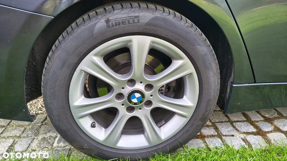BMW Seria 3 328i xDrive - 25